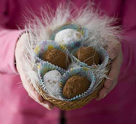 Chocolate biscuit truffles