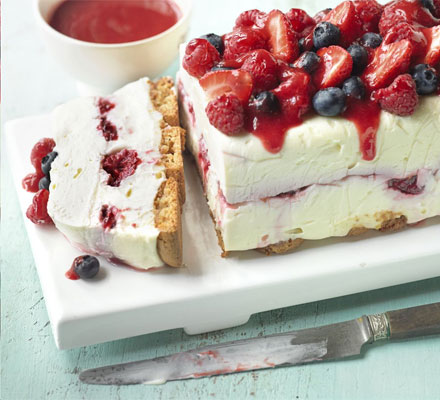 White chocolate berry cheesecake