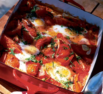 Tomato baked eggs