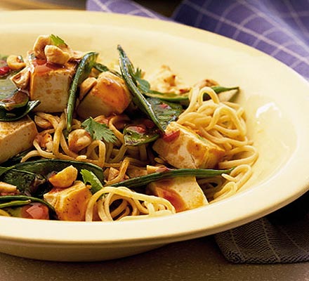 Chinese noodles with tofu & hazelnuts