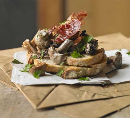 Mushrooms on toast