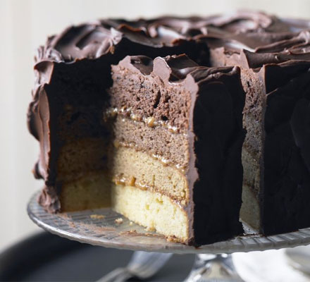 Chocolate & caramel ombre cake