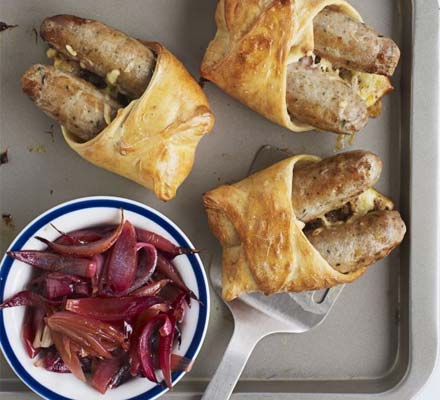 Hotdog pasties with sticky onions