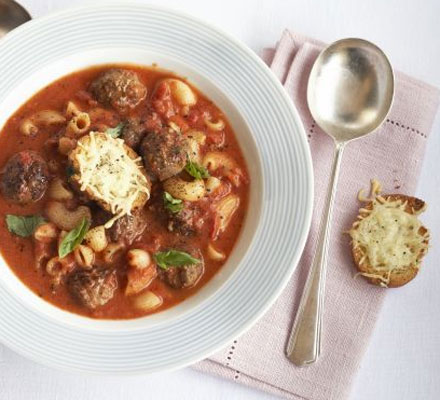 Pasta & meatball soup with cheesy croutons