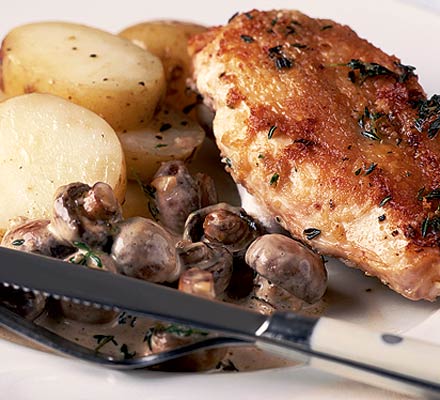 Crispy thyme chicken with mushroom sauce