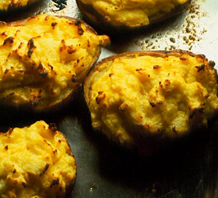 Horseradish & soured cream baked potatoes