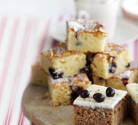 Blackcurrant Bakewell