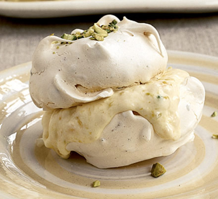 Pistachio meringues with mango & mandarin ice cream