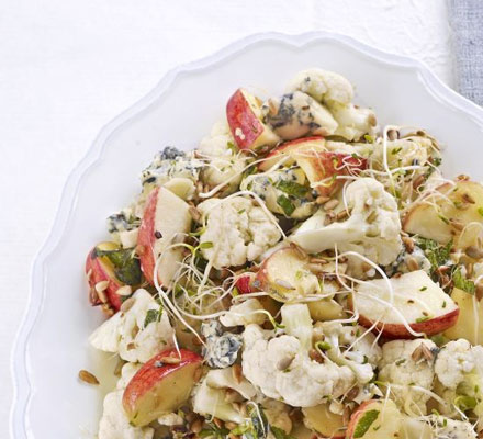 Crunchy cauliflower, apple & blue cheese salad