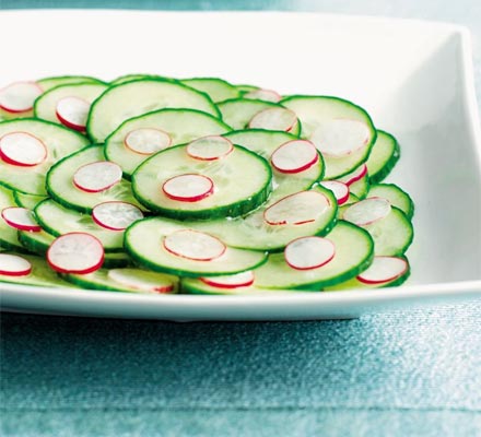 Crunchy cucumber & radish salad