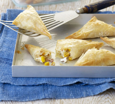 Feta & sweetcorn samosas