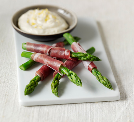 Asparagus wraps with lemon mayo