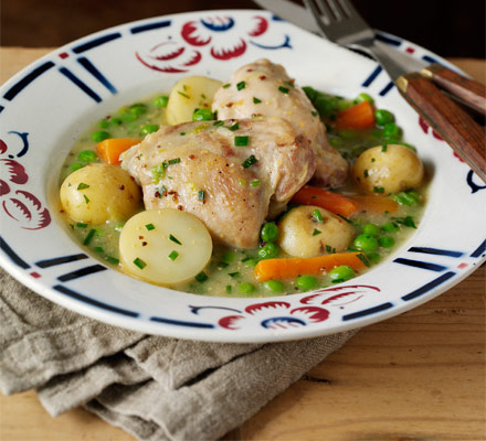 Easy one-pot chicken casserole