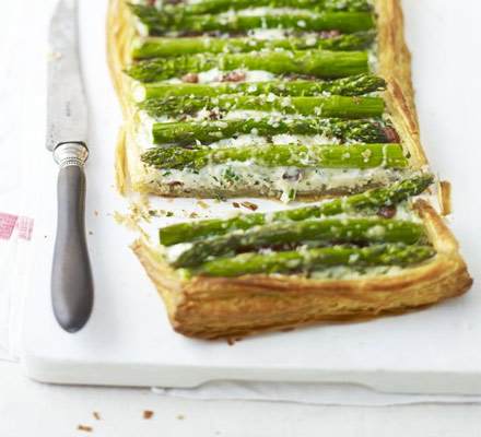 Herby asparagus & bacon tart