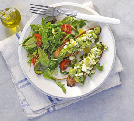 Broad bean & feta cheese toasts