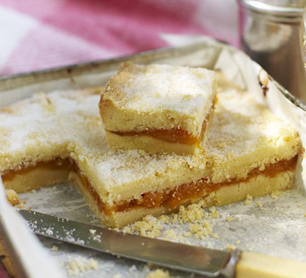 Apricot shortbread