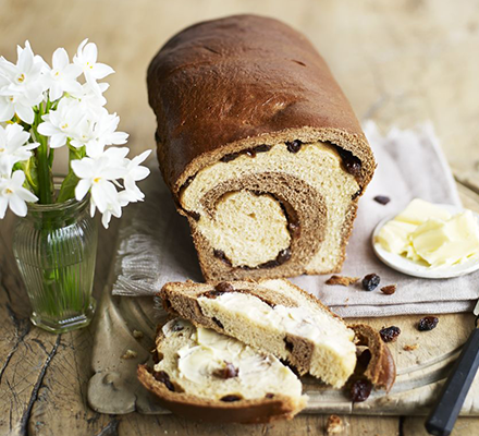 Simnel spiced breakfast loaf