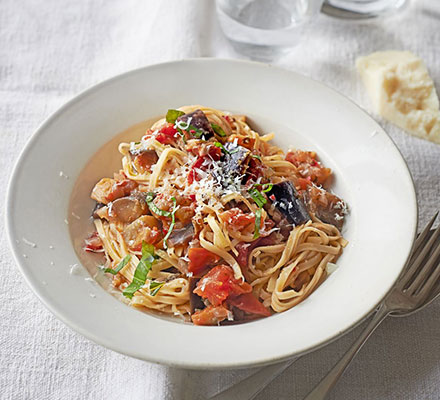 Aubergine & chilli tagliolini