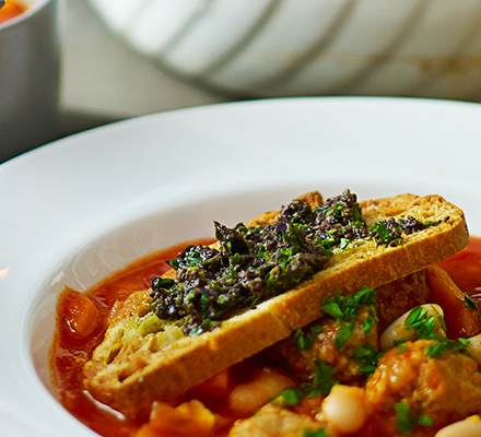 Tapenade toasts