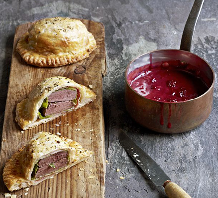 Pigeon pies with bramble gravy