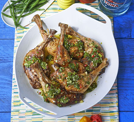 West Indian-style chicken legs with sauce chien