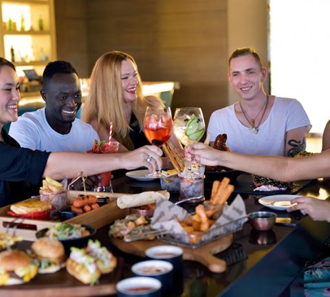 Get brilliant discounts on this Abu Dhabi brunch when you bring friends