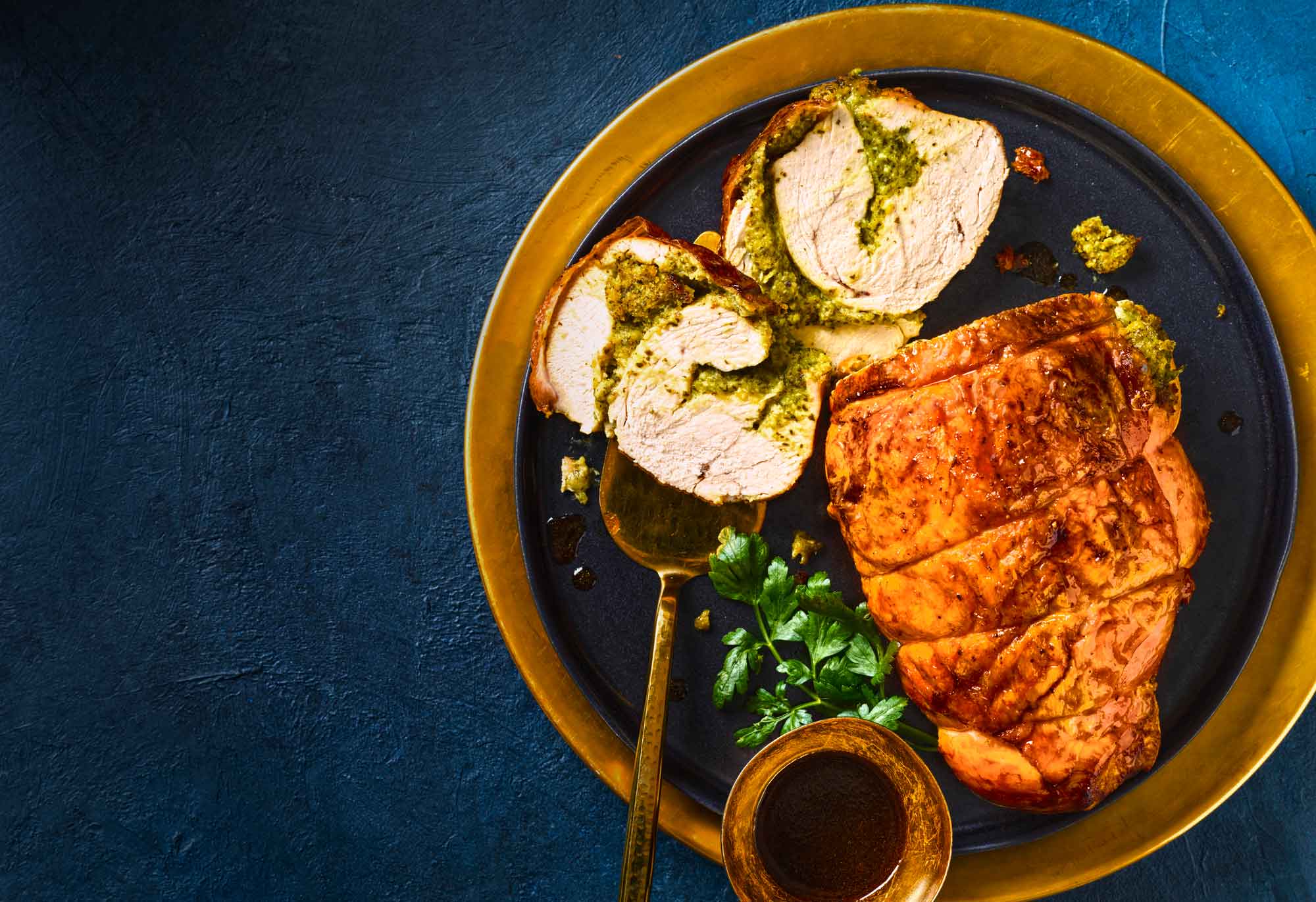 Maple-glazed garlic & parsley turkey roulade